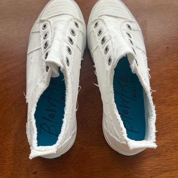 Blowfish Malibu Play Slip On Sneaker White Canvas Size 8 wide - Picture 5 of 5